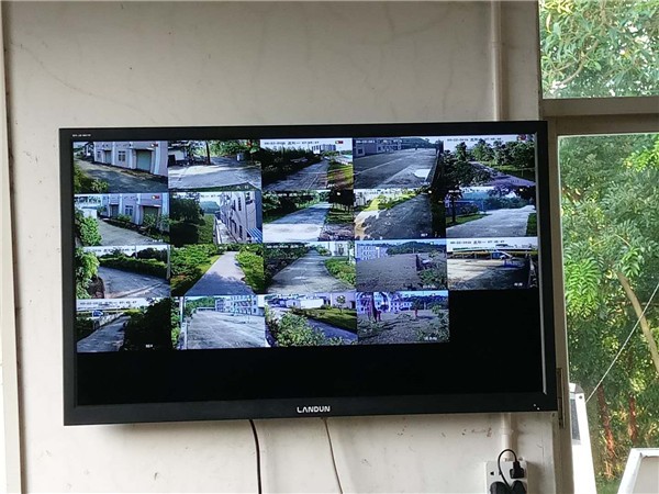 4390ca3164dd06dfd01d00bf9eaa82f9